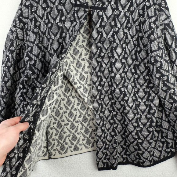 Chiaramente Sweater Womens Large White Black Geometric Wool Open Knit Italy - Picture 5 of 10